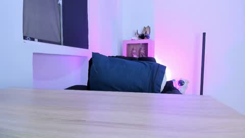 Mia Lenox online show from December 14, 9:19 pm