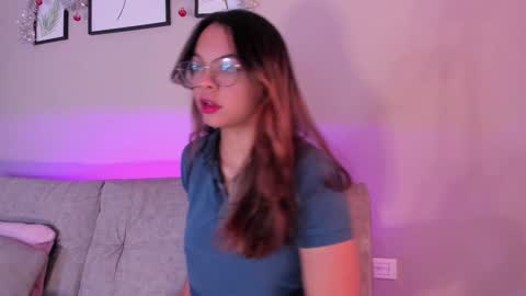 Mia online show from December 14, 10:07 pm