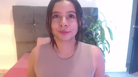 Snapshot of miamackleyn_ chatting on October 5, 12:47 pm MIA online show from October 5, 12:47 pm