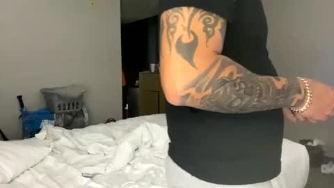 miamiclos1 online show from January 12, 12:12 pm