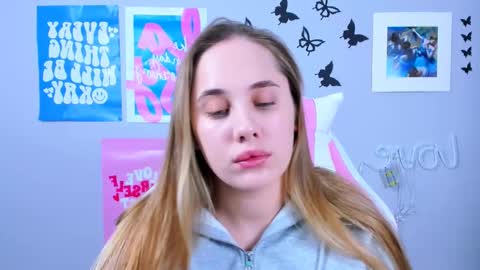 miamilas online show from December 25, 4:33 am