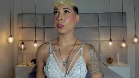 Snapshot of miamorgann chatting on January 25, 10:39 pm Mia Morgann online show from January 25, 10:39 pm