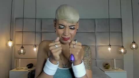 Snapshot of miamorgann chatting on February 8, 6:22 pm Mia Morgann online show from February 8, 6:22 pm