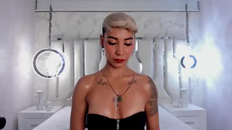 Snapshot of miamorgann chatting on February 21, 1:55 pm Mia Morgann online show from February 21, 1:55 pm