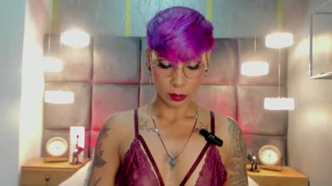 Snapshot of miamorgann chatting on September 28, 2:00 pm Mia Morgann online show from September 28, 2:00 pm