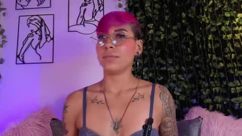 Snapshot of miamorgann chatting on November 5, 2:39 pm Mia Morgann online show from November 5, 2:39 pm