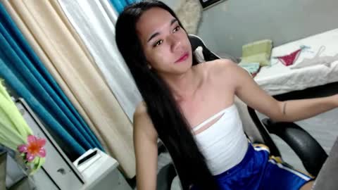 Mia online show from January 5, 8:21 pm