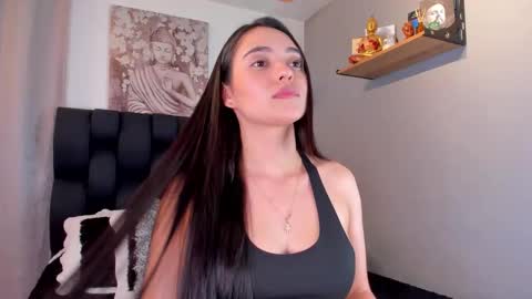 miavelvet1 online show from October 8, 1:47 am