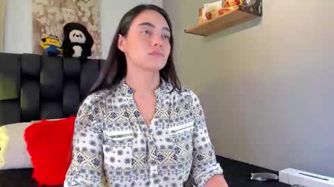 miavelvet1 online show from November 5, 3:28 am