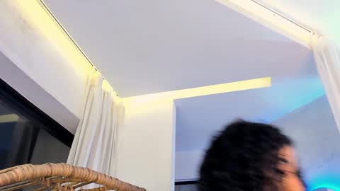 Snapshot of miawoderfull chatting on February 20, 3:34 am Mia online show from February 20, 3:34 am