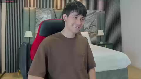 Snapshot of michaeel_blue chatting on September 9, 1:54 pm Michael online show from September 9, 1:54 pm