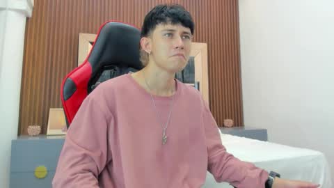 Snapshot of michaeel_blue chatting on October 11, 8:18 pm Michael online show from October 11, 8:18 pm