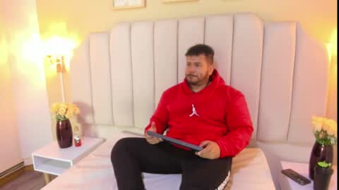 MICHAEL online show from October 3, 1:52 pm