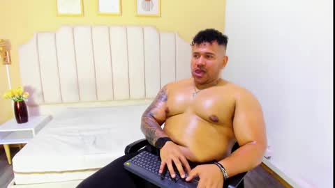 MICHAEL online show from October 6, 8:06 pm