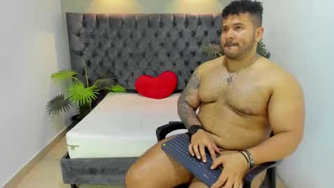 MICHAEL online show from November 5, 1:38 am