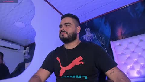 Snapshot of michaelbear_ chatting on December 26, 11:43 am Michael online show from December 26, 11:43 am