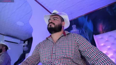 Snapshot of michaelbear_ chatting on January 22, 12:17 pm Michael online show from January 22, 12:17 pm