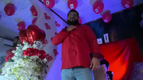 Snapshot of michaelbear_ chatting on February 14, 1:29 pm Michael online show from February 14, 1:29 pm