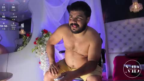 Snapshot of michaelbear_ chatting on September 15, 2:39 pm Michael online show from September 15, 2:39 pm