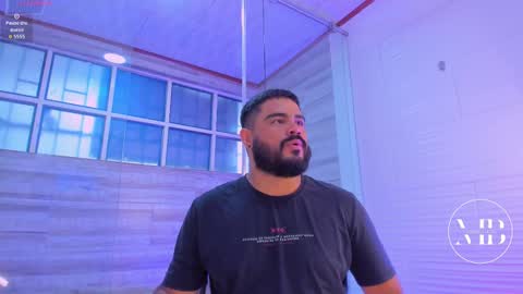 Snapshot of michaelbear_ chatting on October 12, 12:15 pm Michael online show from October 12, 12:15 pm