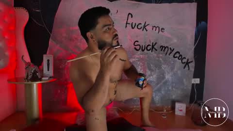 Snapshot of michaelbear_ chatting on November 22, 2:27 pm Michael online show from November 22, 2:27 pm