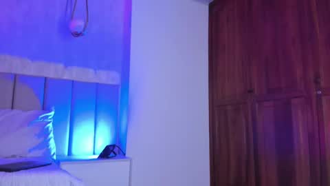 Michael Walkerr online show from January 28, 10:45 pm