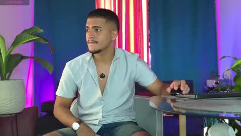 Snapshot of michel_g22 chatting on September 17, 3:46 pm michel g22 online show from September 17, 3:46 pm