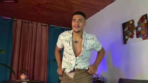 Snapshot of michel_g22 chatting on September 25, 6:17 am michel g22 online show from September 25, 6:17 am