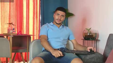 Snapshot of michel_g22 chatting on September 28, 4:12 pm michel g22 online show from September 28, 4:12 pm