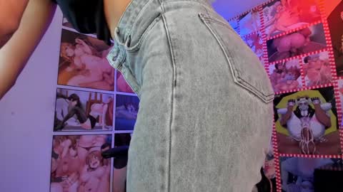 Snapshot of michel_lopez18 chatting on January 25, 11:02 am michel_lopez18 online show from January 25, 11:02 am