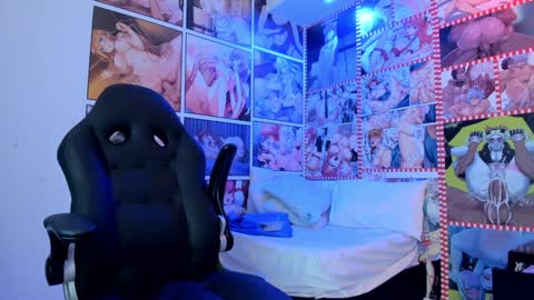 Snapshot of michel_lopez18 chatting on February 6, 11:10 am michel_lopez18 online show from February 6, 11:10 am