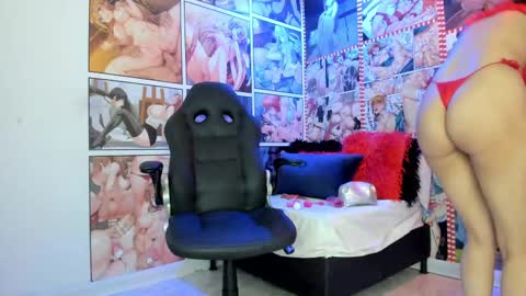 Snapshot of michel_lopez18 chatting on February 14, 11:42 am michel_lopez18 online show from February 14, 11:42 am