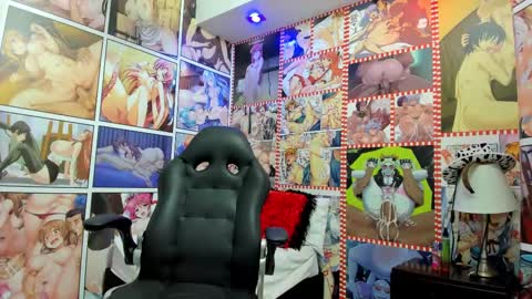 Snapshot of michel_lopez18 chatting on March 7, 10:45 am michel_lopez18 online show from March 7, 10:45 am