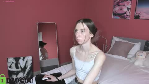 michele_mack online show from September 9, 2:33 am