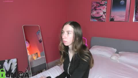 michele_mack online show from September 15, 2:33 am