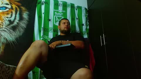 michell_myers online show from January 19, 2:25 am