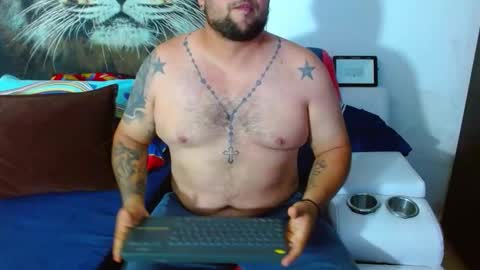 michell_myers online show from November 10, 8:19 pm