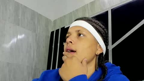 michell_rs online show from February 4, 2:17 am