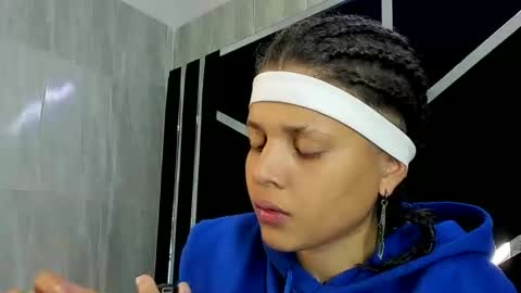 michell_rs online show from February 4, 9:49 am