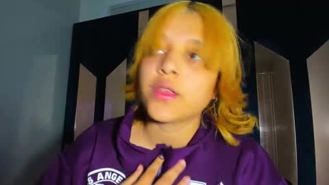 michell_rs online show from October 8, 5:05 am