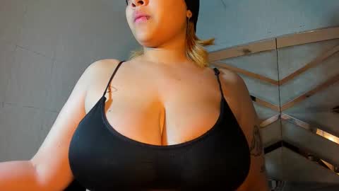 michell_rs online show from October 18, 7:20 am