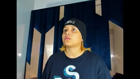 michell_rs online show from October 23, 4:45 am