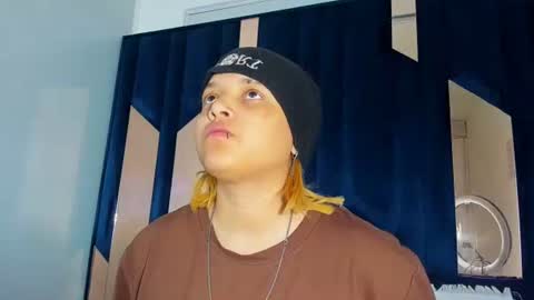 michell_rs online show from November 2, 6:38 am