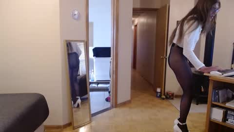 Snapshot of michelle209 chatting on February 27, 10:09 pm Michelle online show from February 27, 10:09 pm