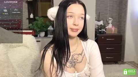 Michelle online show from March 2, 9:53 am