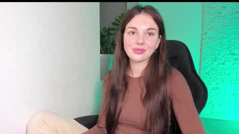 Michellee online show from November 7, 5:24 pm