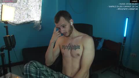 Snapshot of mickey_pict chatting on February 10, 5:47 am Mickey online show from February 10, 5:47 am