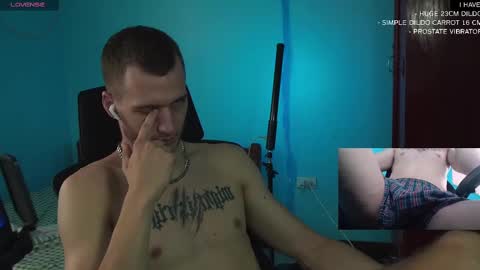 Snapshot of mickey_pict chatting on March 4, 6:58 am Mickey online show from March 4, 6:58 am