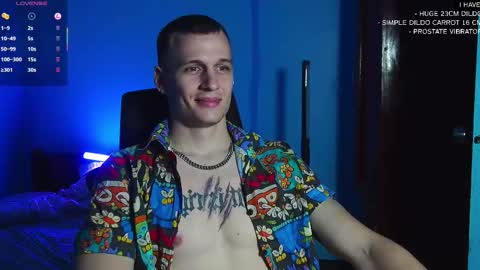 Snapshot of mickey_pict chatting on March 10, 1:43 pm Mickey online show from March 10, 1:43 pm