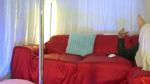 Mickey online show from February 2, 1:12 am